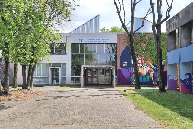 Scuola secondaria di I grado “Cecco Cuciniello”  (sede Direzione)